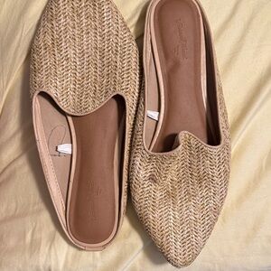 Universal Thread Tan Woven Loafers